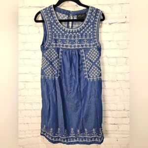 Romeo &‎ Juliet Couture Dress Embroidered Dress Size Small